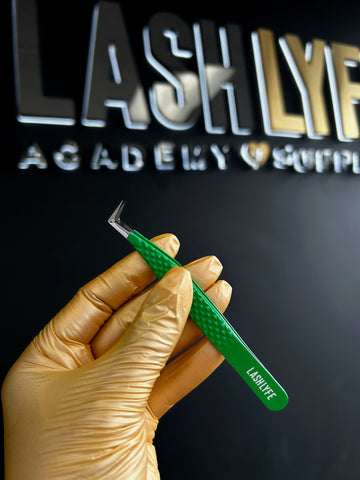 Limited edition “St. Patrick’s Day” Tweezer Limited edition “St. Patrick’s Day” Tweezer